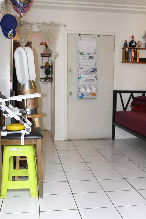 Los Angeles, CA 90022,531 S Hillview Avenue