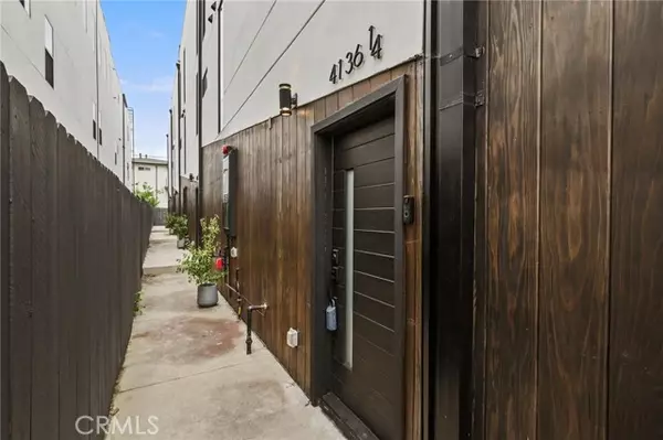 Los Angeles, CA 90029,4136 Normal Avenue #1/4