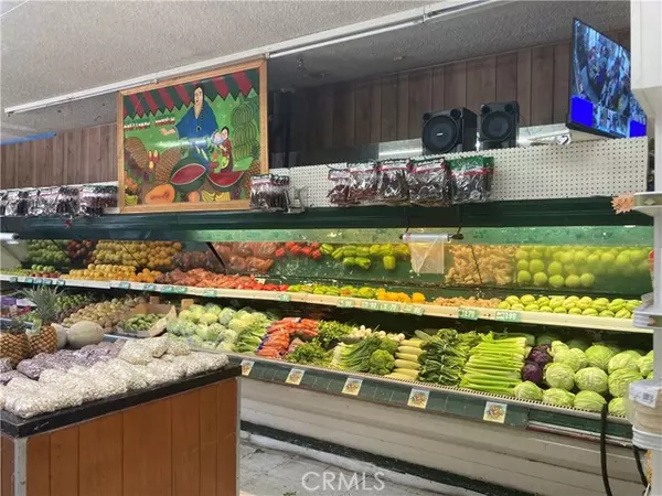 Whittier, CA 90606,8236 Norwalk