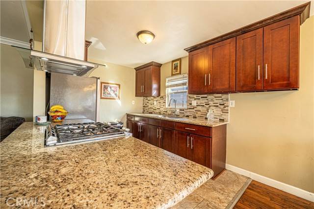Long Beach, CA 90805,1915 E 55th Street