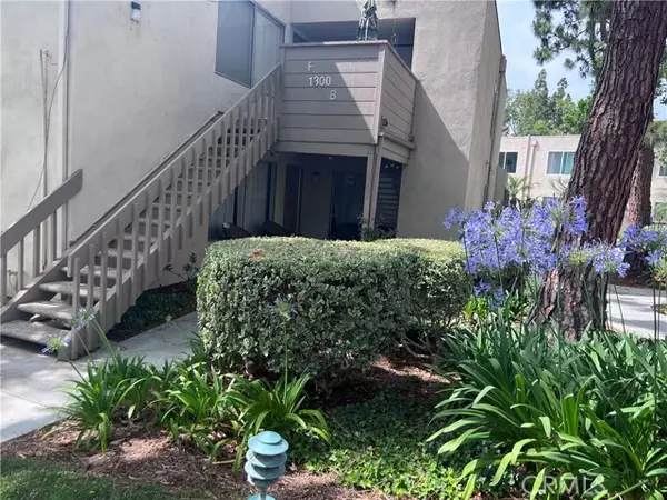 1300 Cabrillo Park Drive #B, Santa Ana, CA 92701