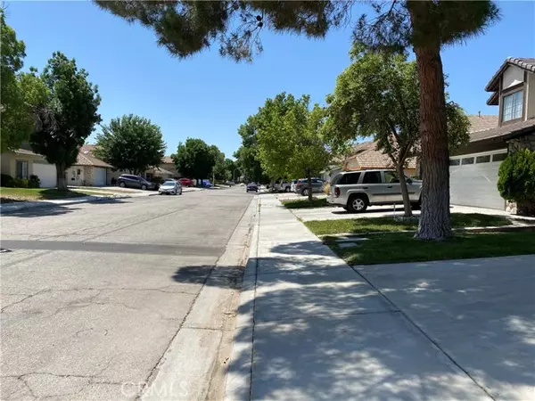 Lancaster, CA 93536,43321 Cottage Lane