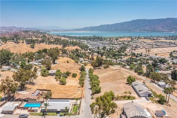 Lake Elsinore, CA 92530,0 STEVENS #101-2