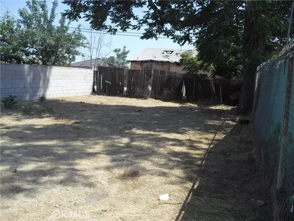 Bakersfield, CA 93307,225 E 5th Street