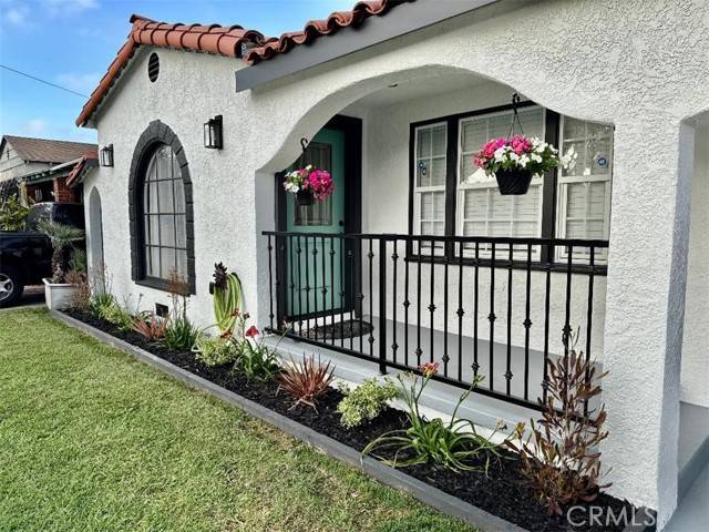 Inglewood, CA 90301,1040 S Grevillea Avenue