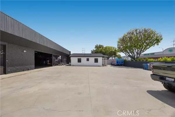 Paramount, CA 90723,14128 Paramount Blvd