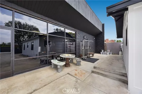 Paramount, CA 90723,14128 Paramount Blvd