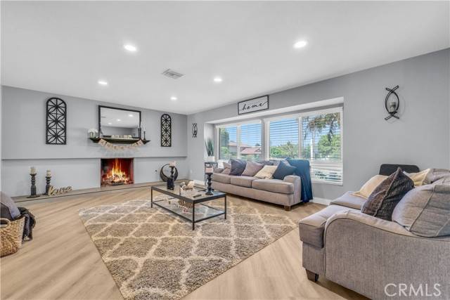 San Bernardino, CA 92404,5991 Rogers Lane