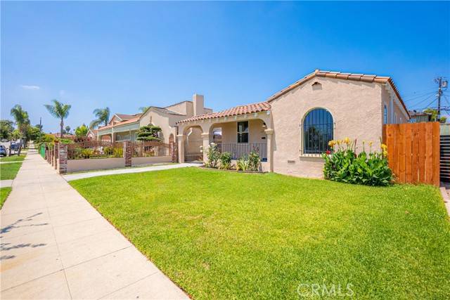 Los Angeles, CA 90047,6617 Haas Avenue
