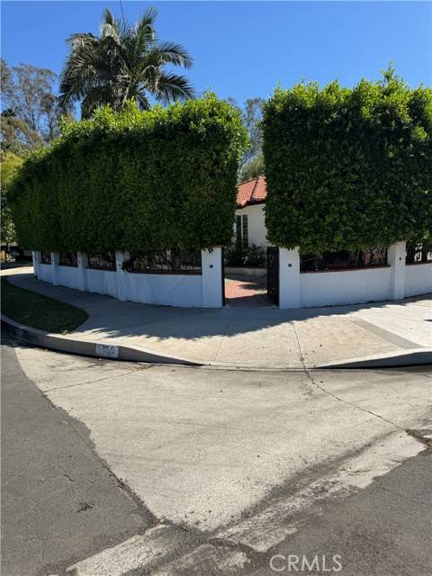 Encino (los Angeles), CA 91436,5230 Seville Avenue