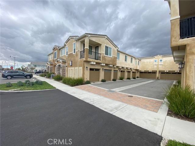 Fontana, CA 92336,16620 Wyndham Lane #11