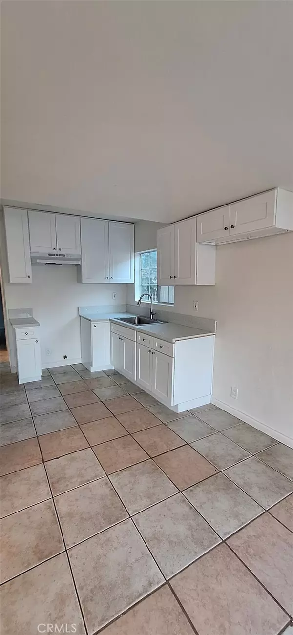 Los Angeles, CA 90011,859 E 53rd Street