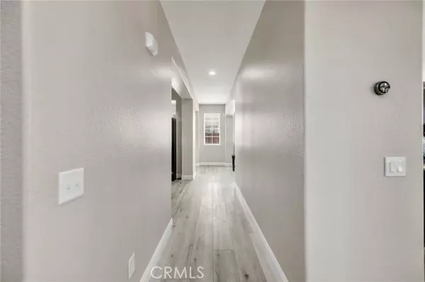 Murrieta, CA 92563,27945 Tree Ridge Street