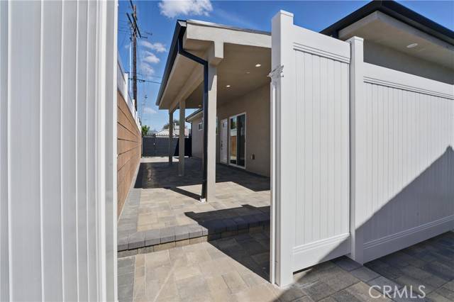 8144 Vantage Ave, North Hollywood (los Angeles), CA 91605