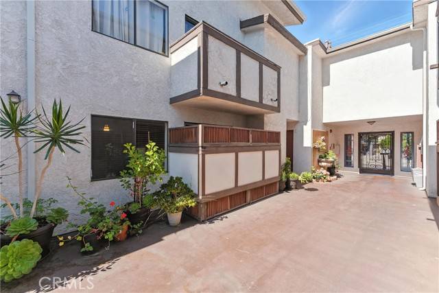 6250 Fulton Avenue #104, Van Nuys (los Angeles), CA 91401