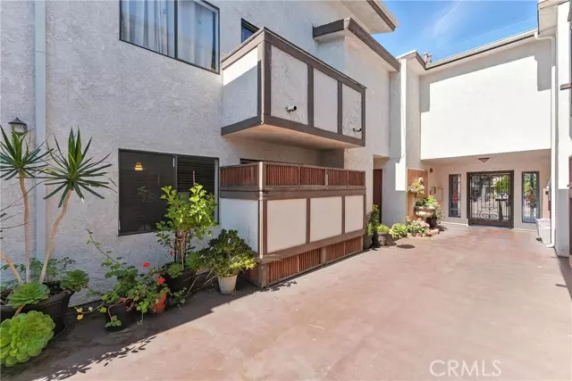 Van Nuys (los Angeles), CA 91401,6250 Fulton Avenue #104