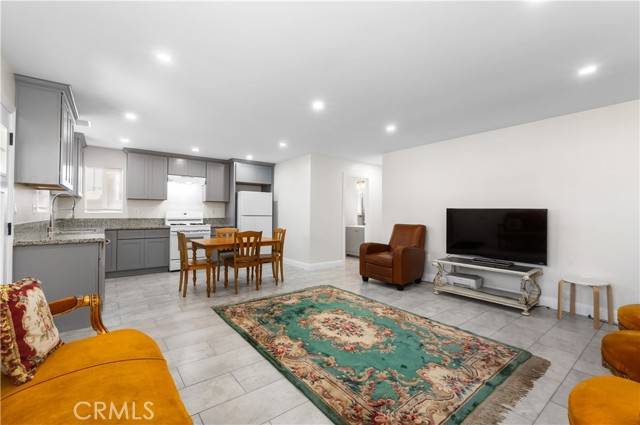 Downey, CA 90242,8548 Boyson Street