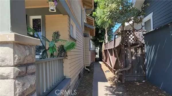 Long Beach, CA 90813,833 Cedar Avenue