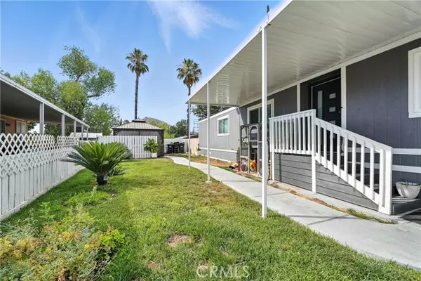 Colton, CA 92324,2851 S La Cadena #114