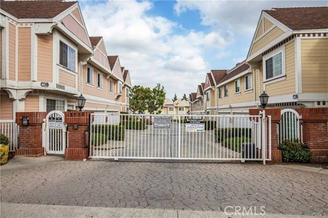 13750 Hubbard Street #77, Sylmar (los Angeles), CA 91342