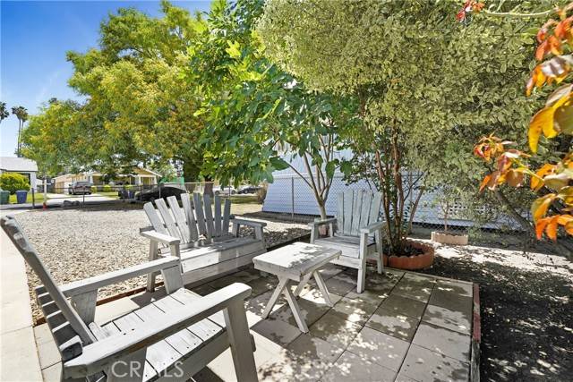 5025 4th Avenue, Los Angeles, CA 90043