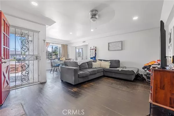 Wilmington (los Angeles), CA 90744,1627 Broad Avenue