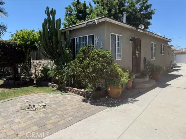 Compton, CA 90220,817 W Arbutus Street