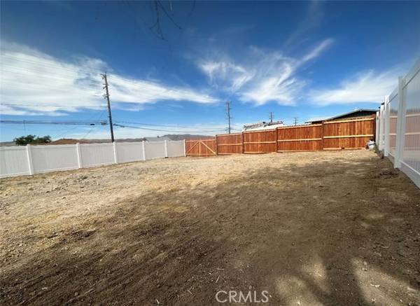 220 S 2nd Avenue, Barstow, CA 92311