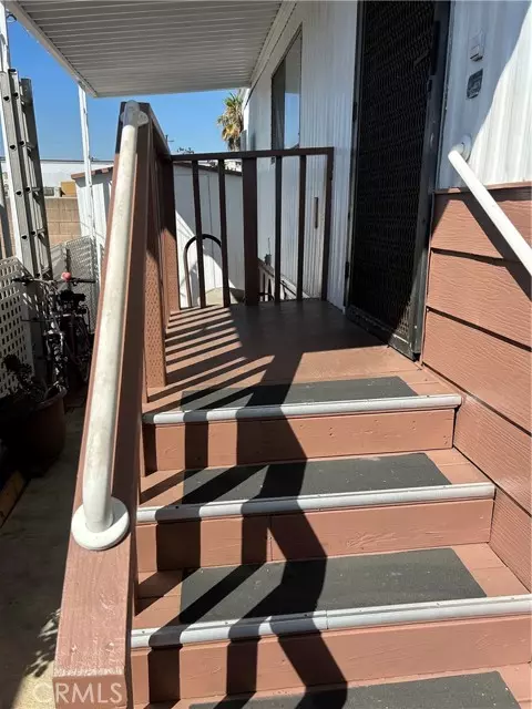 Montebello, CA 90640,630 S Maple Avenue #44