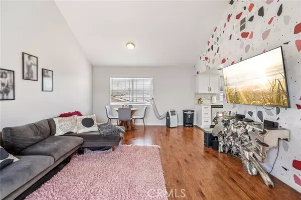 Inglewood, CA 90302,326 E Hazel Street #6