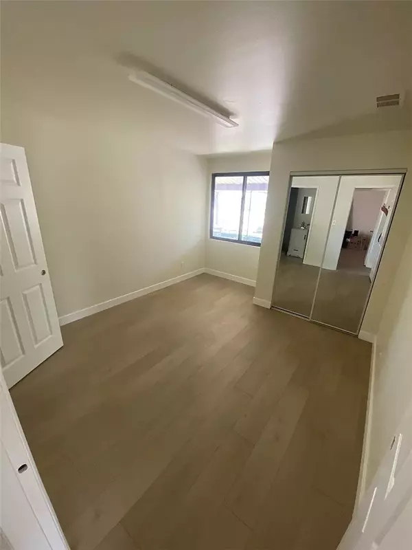 Lancaster, CA 93534,1223 W Avenue H12