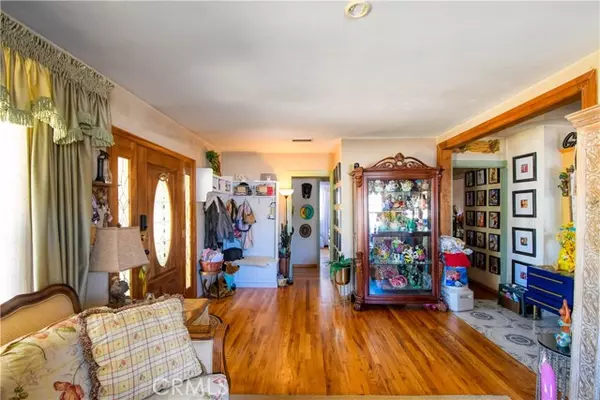 Van Nuys (los Angeles), CA 91411,15058 Friar Street