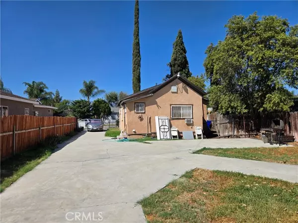 San Bernardino, CA 92410,255 E Kingman Street