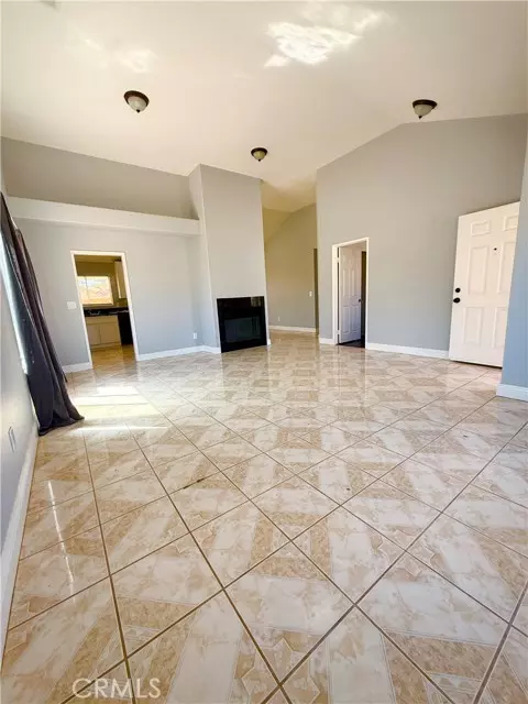 Victorville, CA 92394,17074 Grand Mammoth Place