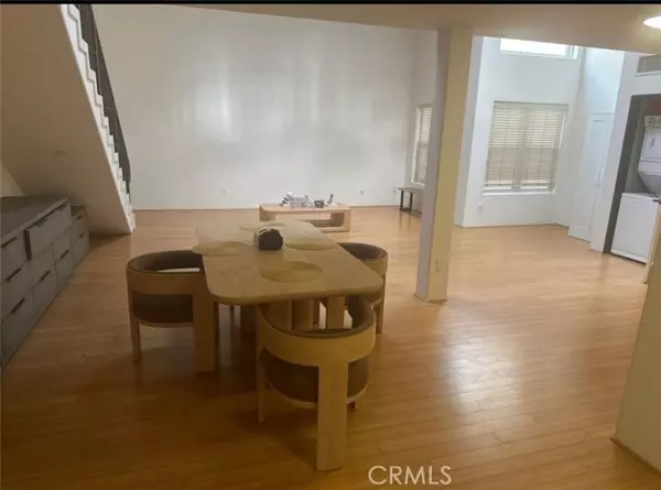 San Pedro (los Angeles), CA 90731,255 W 7th Street