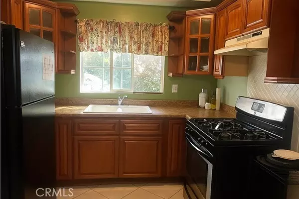 Long Beach, CA 90805,1441 e eleonor