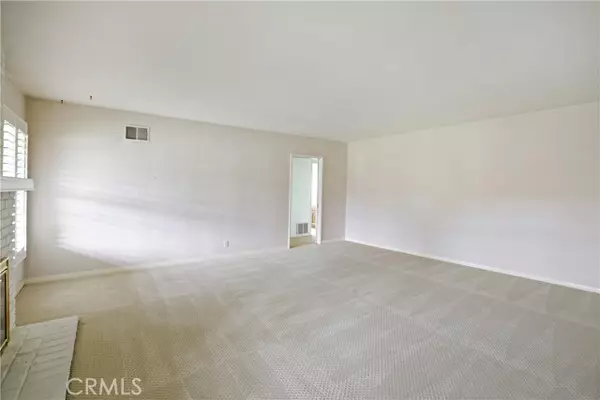 Downey, CA 90241,10307 Haledon Avenue