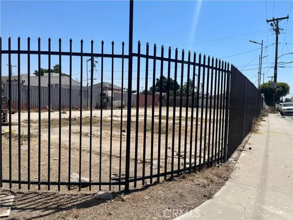 Compton, CA 90220,1498 W Compton