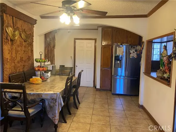 Compton, CA 90221,1913 E McMillan