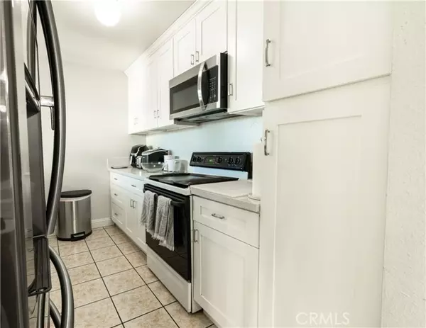 Anaheim, CA 92805,1028 S Citron Street #16