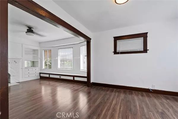 Los Angeles, CA 90003,205 E 64th