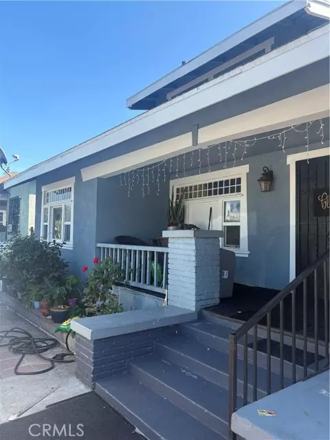 Los Angeles, CA 90011,1266 E E 50th street