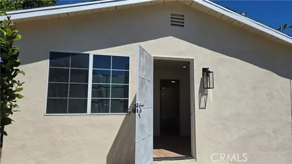 Los Angeles, CA 90039,4413 La Clede Avenue #2