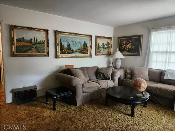 South Gate, CA 90280,10307 Alexander