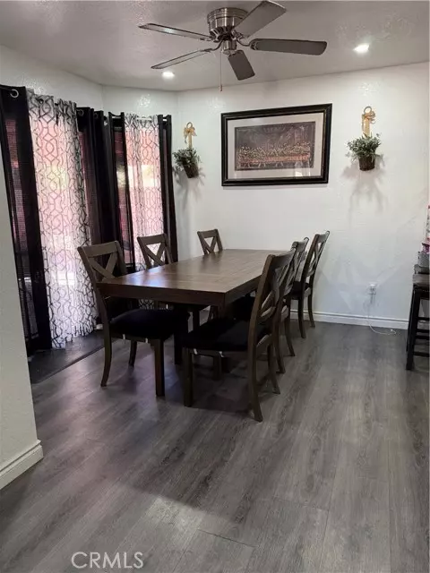 Palmdale, CA 93550,37046 Pond