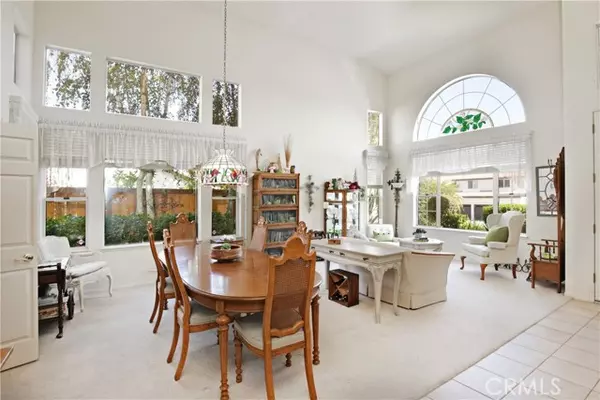 Oceanside, CA 92057,5174 Avenida De La Plata