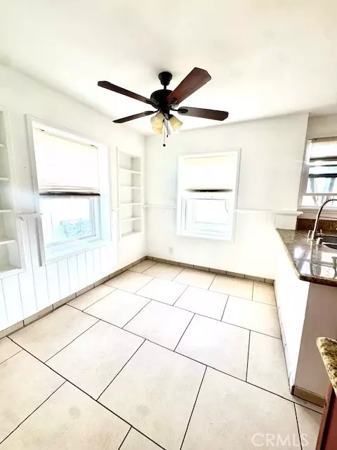 Downey, CA 90241,8550 5th Street