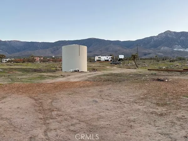 Lucerne Valley, CA 92356,31633 Azurite