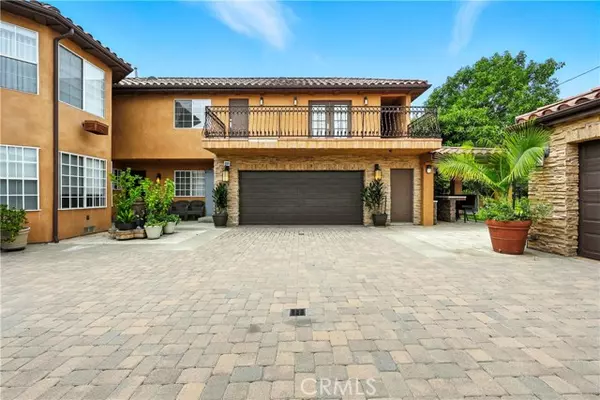 9123 Lemoran Avenue, Downey, CA 90240