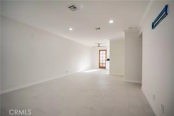 Palmdale, CA 93550,38478 Larkin #B